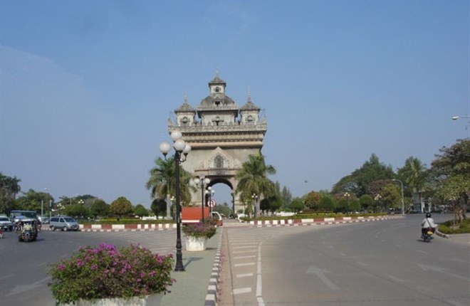 Xa rồi Vientiane (thơ)