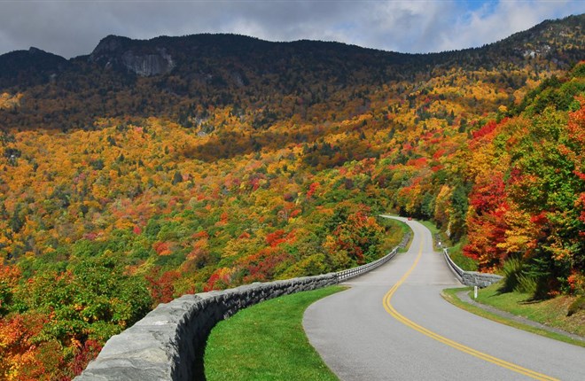 20 con đường tuyệt đẹp trên thế giới