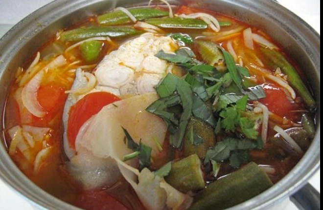 Canh cá măng chua ngọt