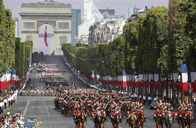 Champs-Elysées: Từ bãi sình lầy tới đại lộ đẹp nhất thế giới