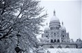 Paris bị tuyết nhấn chìm màu trắng