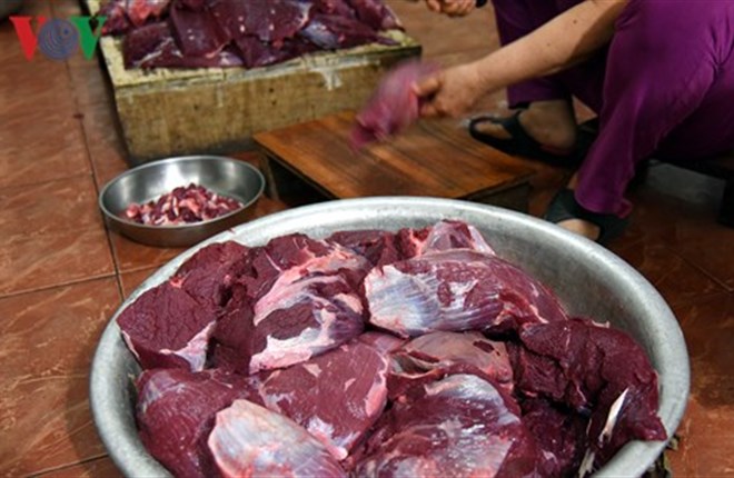 Thịt bò khô Lào