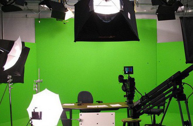 Tại sao phông nền trong điện ảnh, truyền hình là màu xanh lục mà không phải là màu khác?