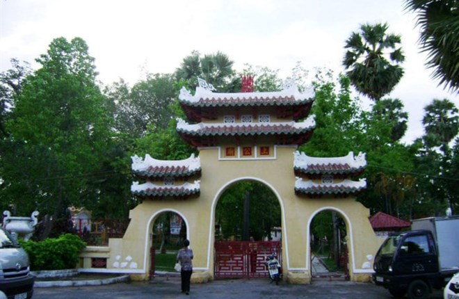Thăm lăng mộ các bậc hiền nhân Sài Gòn-Gia Định xưa