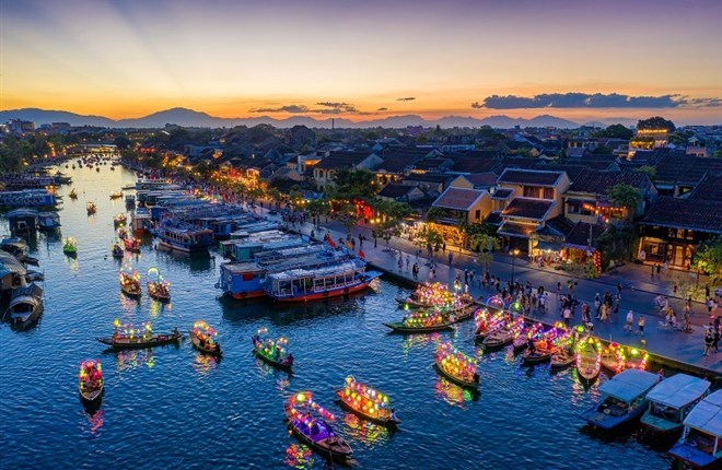 Khám phá Việt Nam qua ảnh