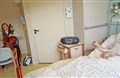 Claire Oppert, nữ nhạc sĩ viôlôngxen chăm sóc bệnh nhân bằng âm nhạc