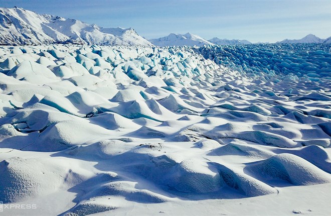 Sông băng qua ống kính du khách Việt