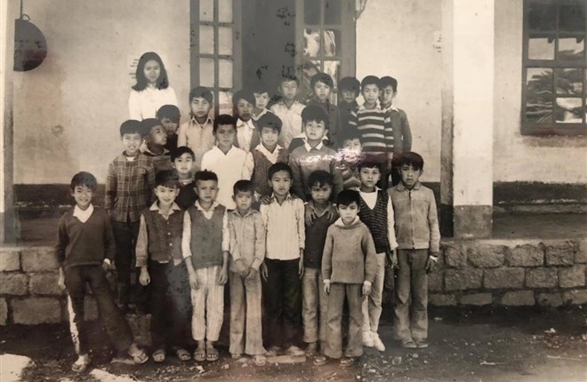 GIẢI NHẤT cuộc thi của tuần báo Saigon Nhỏ: Bạc tóc tuổi hai mươi