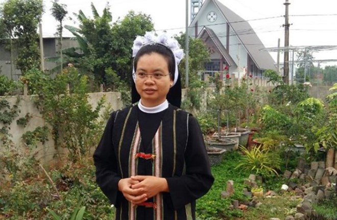 Người nữ tu Ê Ðê “đi tu để giúp nhiều hơn cho đồng bào”