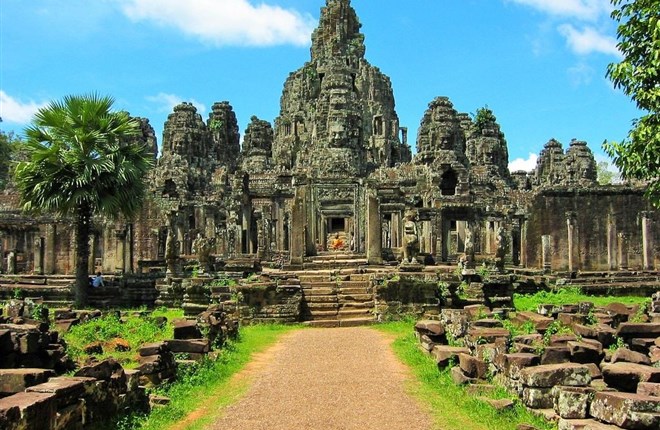 Ai mới là người thực sự xây dựng đền Angkor Wat?