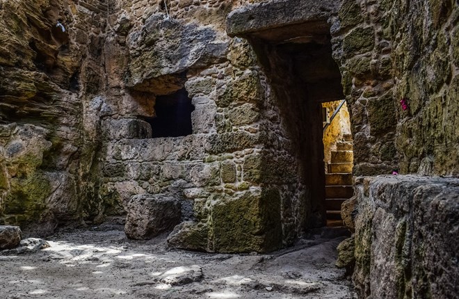 Các hầm mộ (hang toại đạo) ở Roma