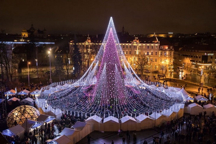 21 cây thông Noel khổng lồ nhất trên thế giới - 1