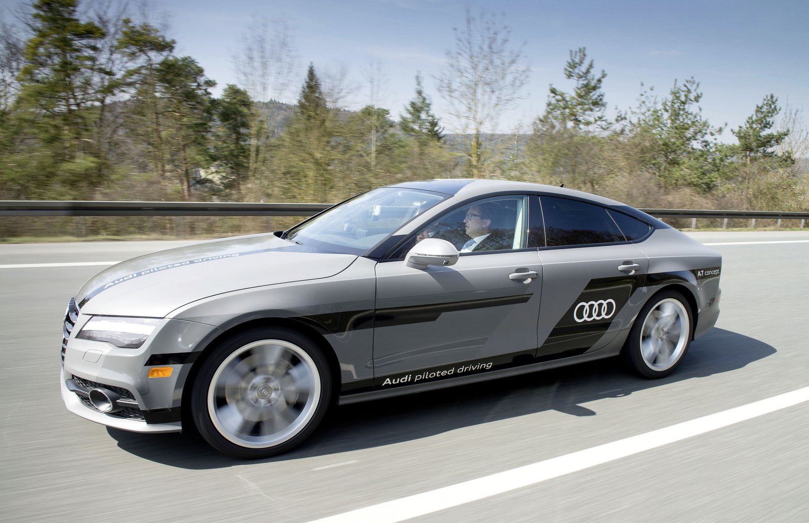 Audi sẽ có xe tự hành hoàn toàn sau 4 năm nữa - 2