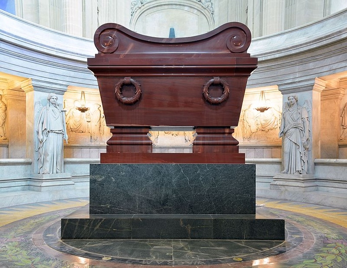 Lăng mộ của Napoleon ở điện Invalides - 4
