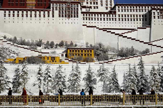 Tây Tạng phủ tuyết trắng trong mùa đông - 4