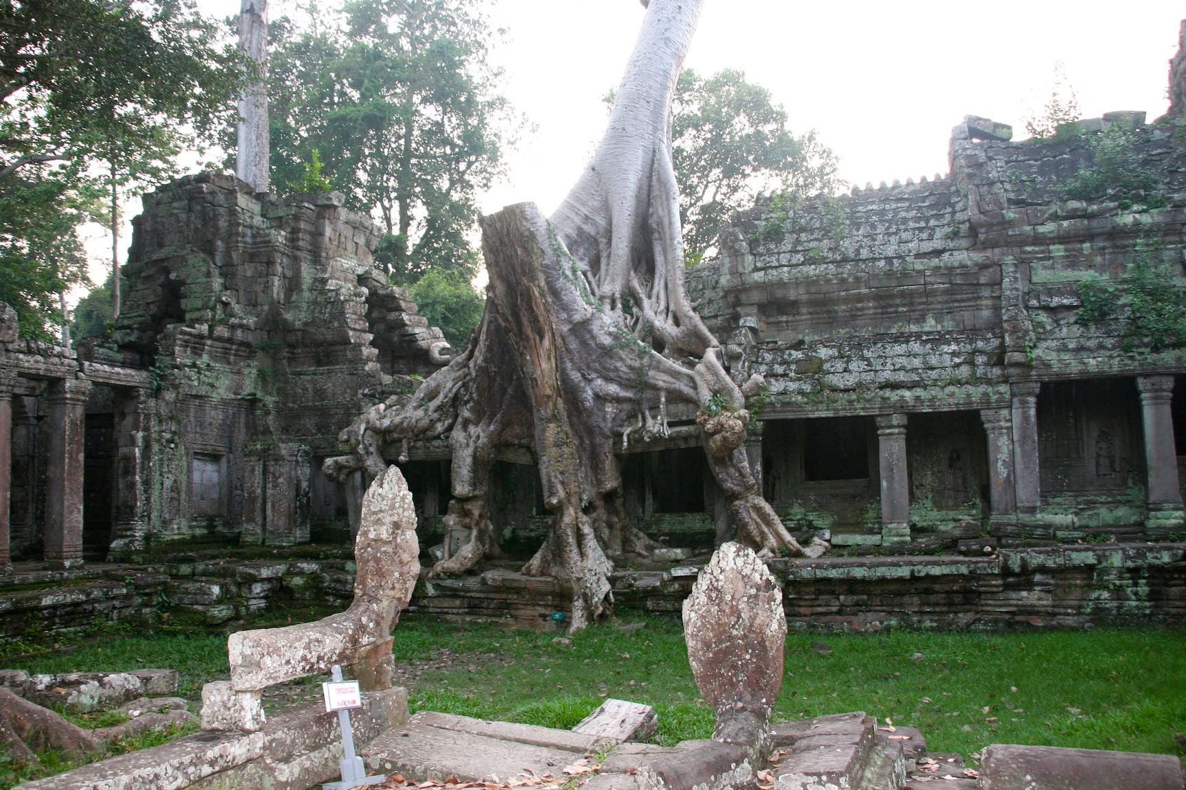 Angkor Wat huyền bí xứ chùa Tháp - 3