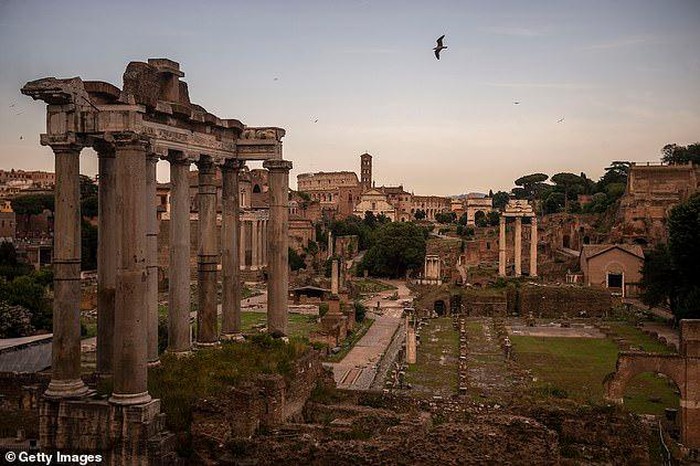 Ngôi mộ huyền thoại dựng thành Rome - 1