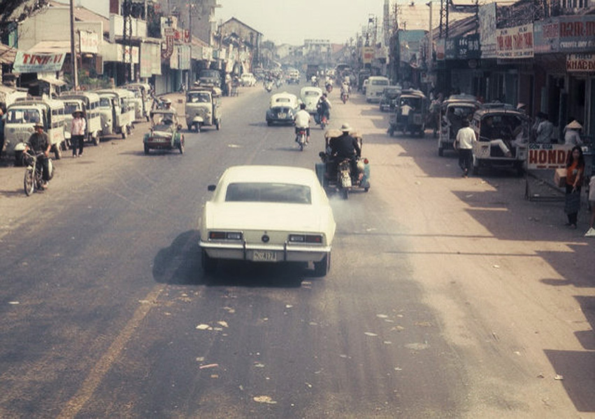 60 tấm ảnh màu đẹp nhất của đường phố Saigon thập niên 1960-1970 - 50