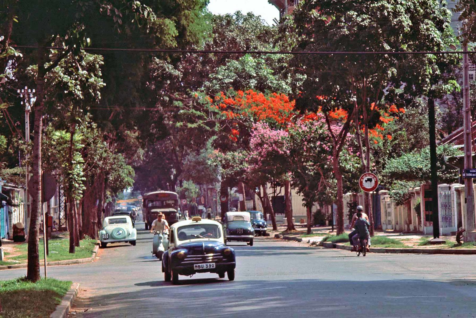 60 tấm ảnh màu đẹp nhất của đường phố Saigon thập niên 1960-1970 - 2