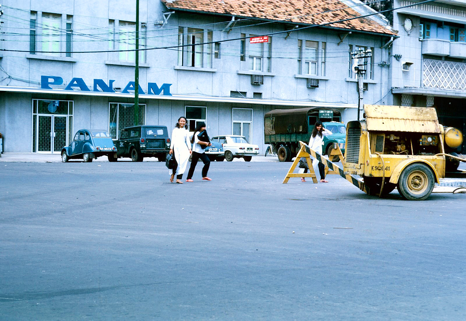 60 tấm ảnh màu đẹp nhất của đường phố Saigon thập niên 1960-1970 - 38