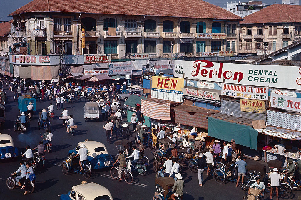60 tấm ảnh màu đẹp nhất của đường phố Saigon thập niên 1960-1970 - 22
