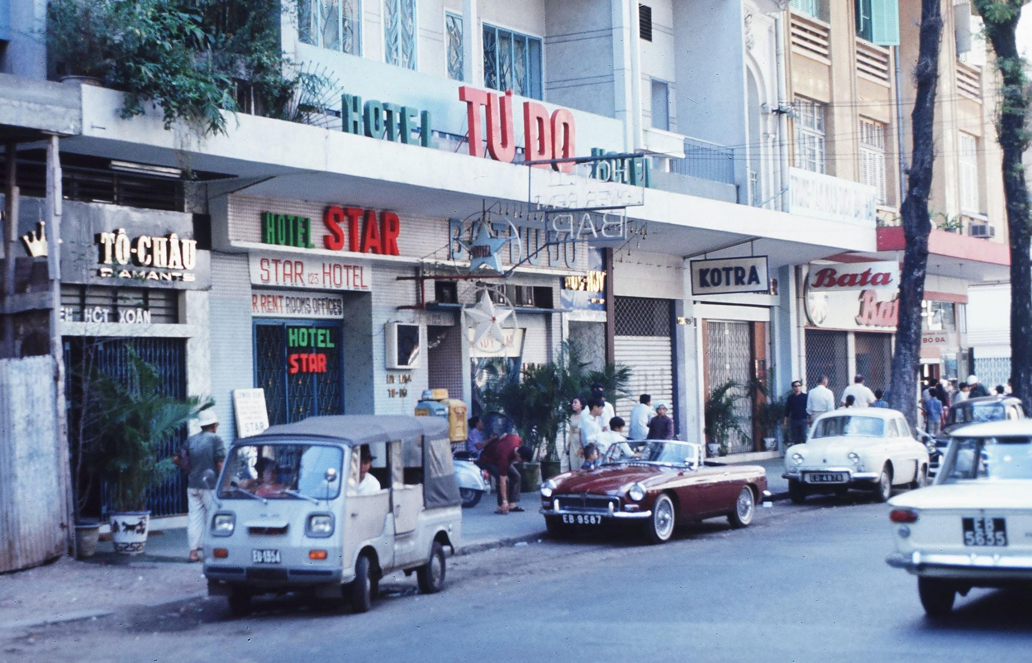 60 tấm ảnh màu đẹp nhất của đường phố Saigon thập niên 1960-1970 - 6