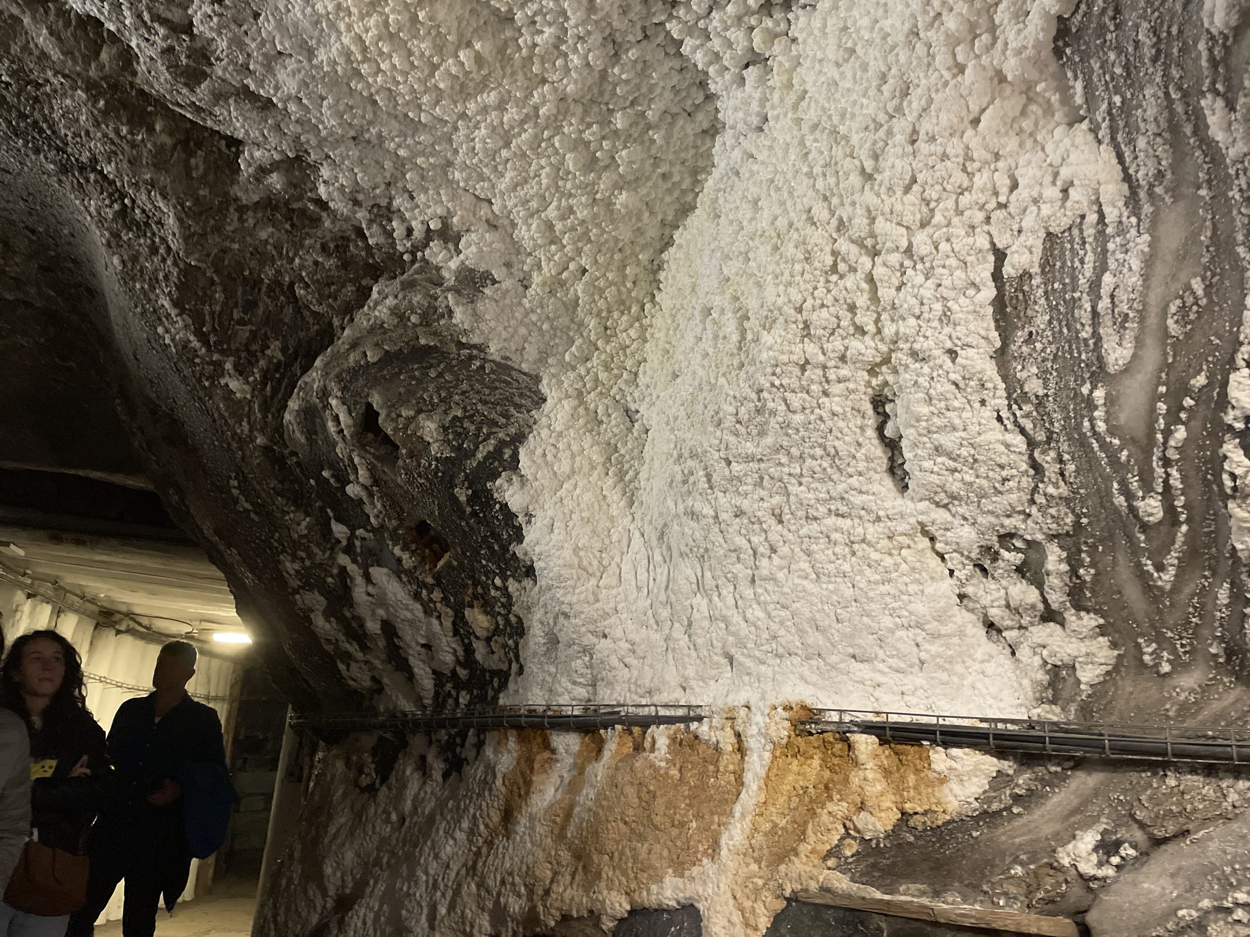 Hai giờ dưới mỏ muối 800 năm tuổi ở Ba Lan - 6