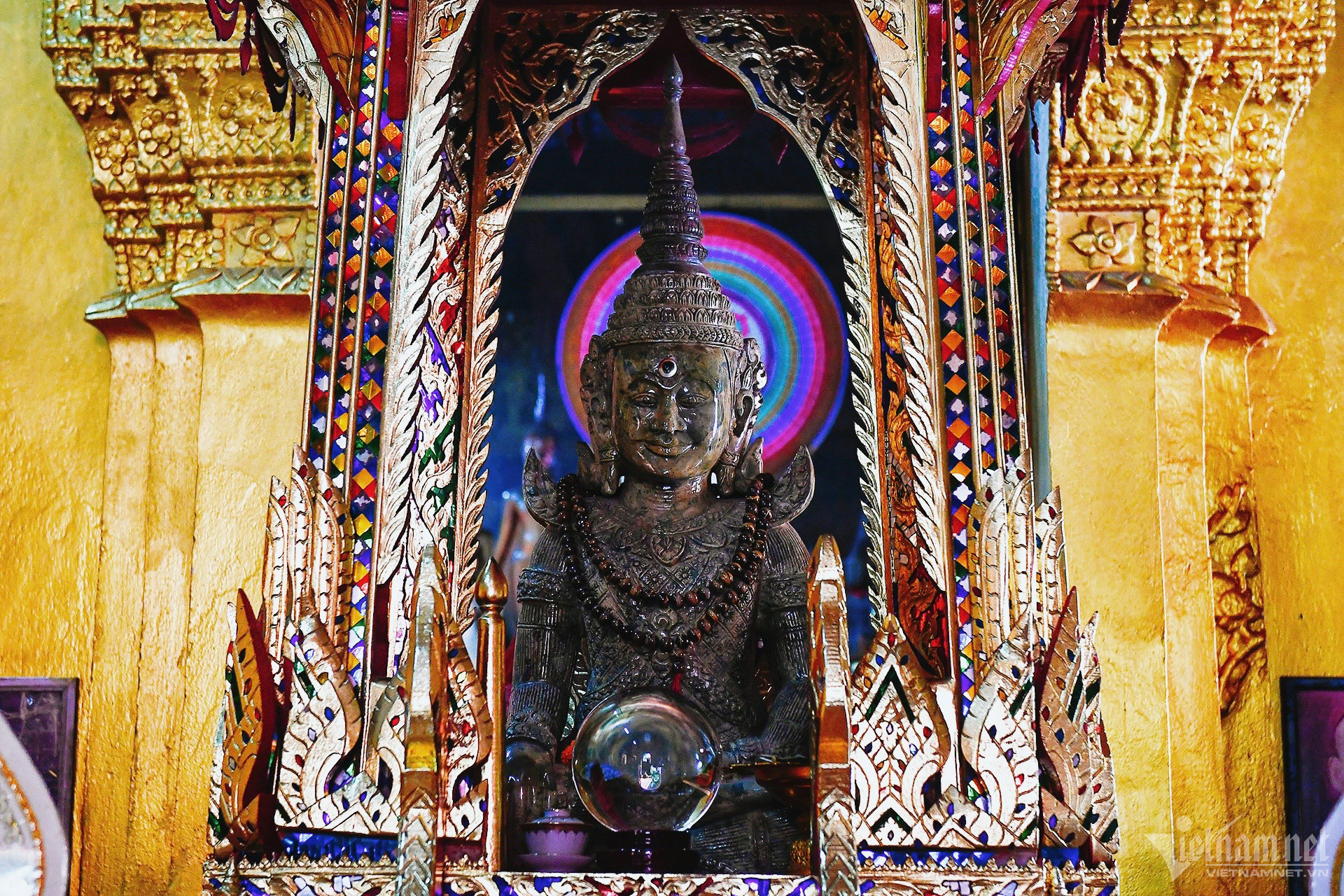 Ngôi chùa thờ người phụ nữ mang thai là cột trụ trấn giữ nước Lào - 16